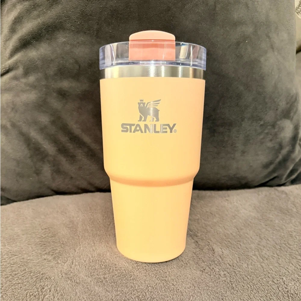EUC peach 20oz Stanley no straw. - Picture 1 of 5